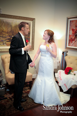 Best Royal Crest Room Wedding photographer - Sandra Johnson (SJFoto.com)